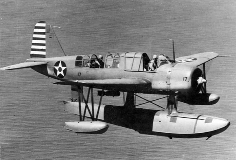 800px-OS2U-2_Kingfisher_in_flight_1942.jpg