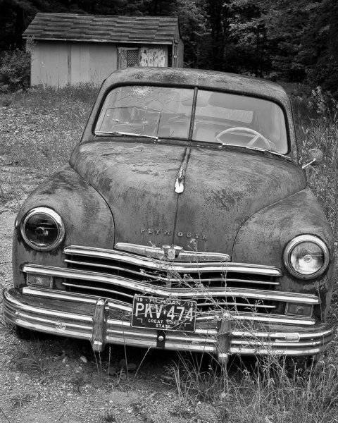 00 1949 Plymouth Special De Luxe.jpg