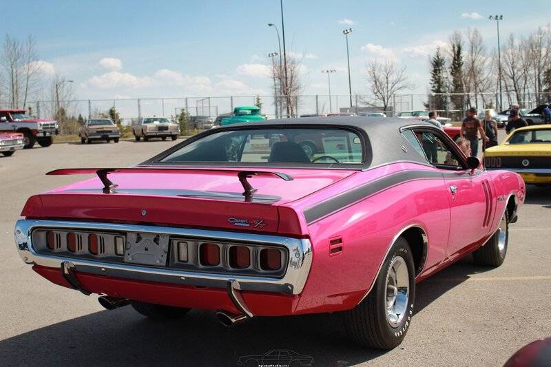 00 1971 Dodge Charger RT SE.jpg