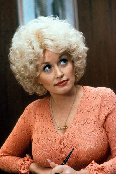 00-story-image-dolly-parton-shape.jpg