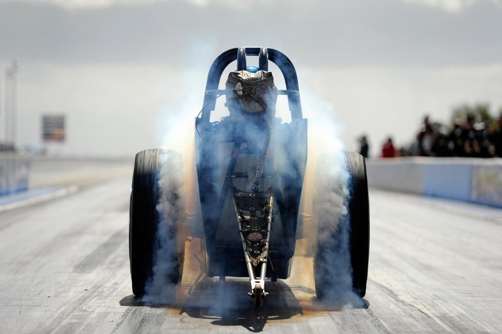 001-2016-march-meet-dragster-action-burnout-rear.JPG1.jpg