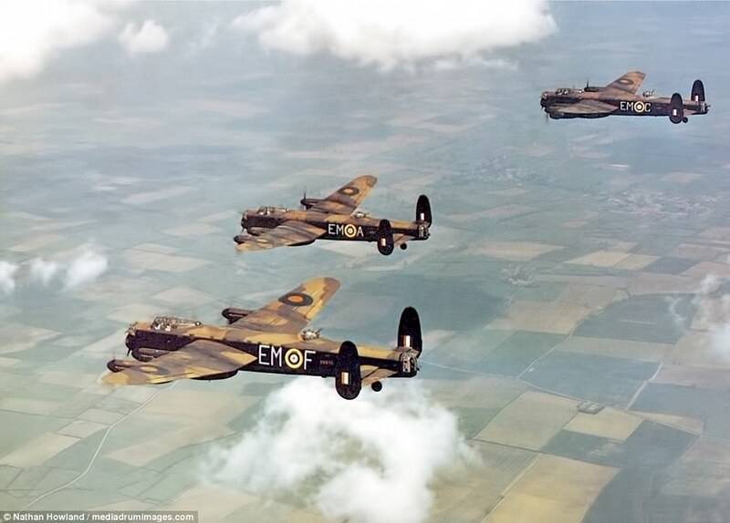 00578-6168489-Halifax_Mark_II_s_of_RAF_on_an_unspecified_mission_The_Handley_P-a-4_1536942701543.jpg