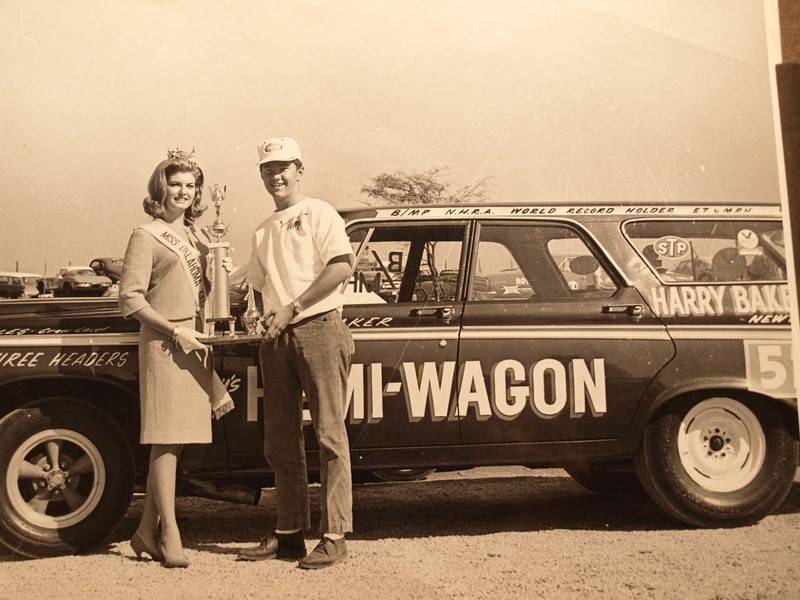 006-1964-dodge-426-race-hemi-station-wagon.jpg