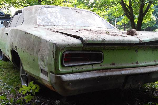 006-barn-find-1970-super-bee-sublime-green-383-drag-week-.jpg