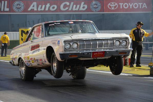 007-1964-plymouth-maxwedge-nhra-winternationals.jpg