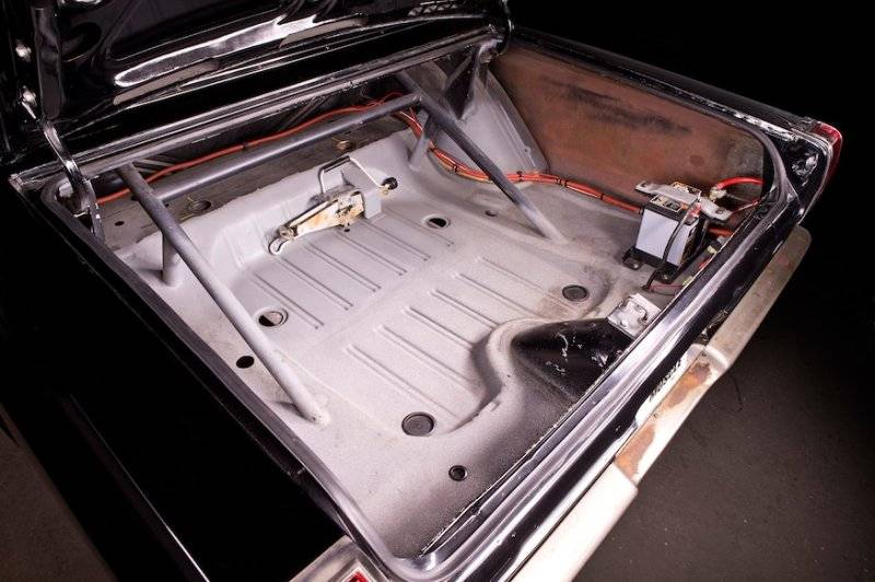 009-1965-dodge-coronet-trunk.jpg