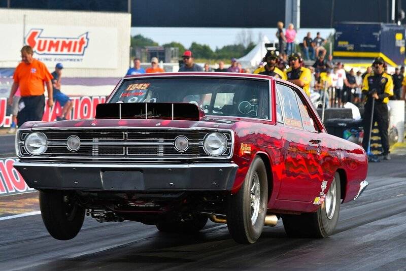010-Old-Car-Wheelies-Photo-Gallery.jpg