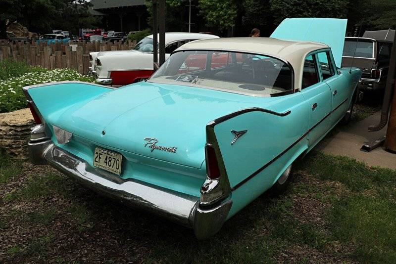 012-sro-fins-back-to-50s.jpg