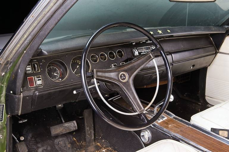 027-1969-dodge-daytona-steering-wheel.jpg?fit=around%7C770:481.jpg