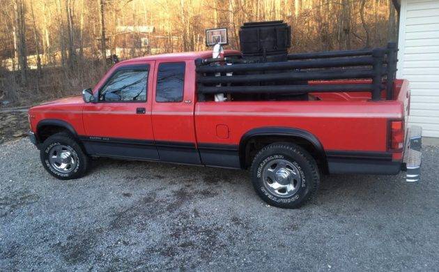 040120-1995-Dodge-Dakota-4x4-duel-fuel-1-630x390.jpg