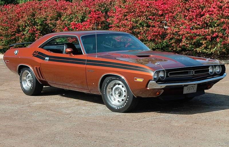 073 '71 Challenger RT 440 Six Pack.jpg