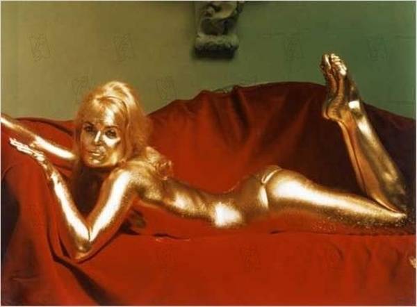 085e5650344c07c32a1b4819d3c243c2--bond-girls-james-bond.jpg