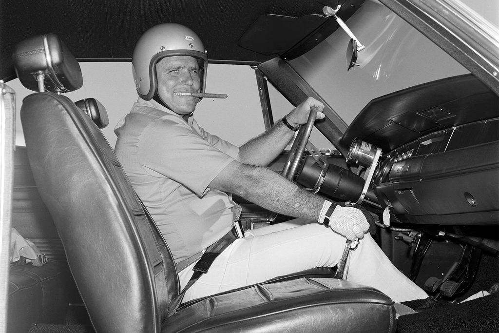 09-dick-landy-driving-1968-hemi-dodge-charger-shifter.jpg