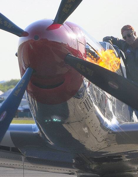 1-WARBIRDS - REPUBLIC-JONES BEACH 20090001_2.JPG