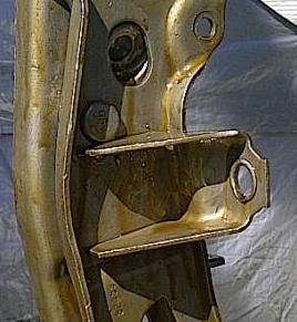 10-strut-bar-bracket.jpg