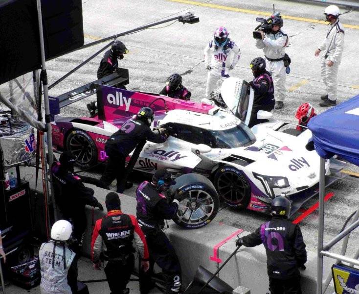 100_0339 Jimmy Johnson Drv change.JPG