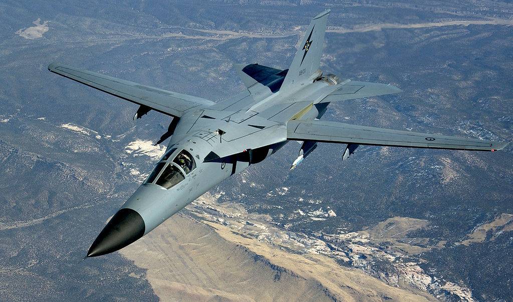 1024px-RAAF_F111.jpg