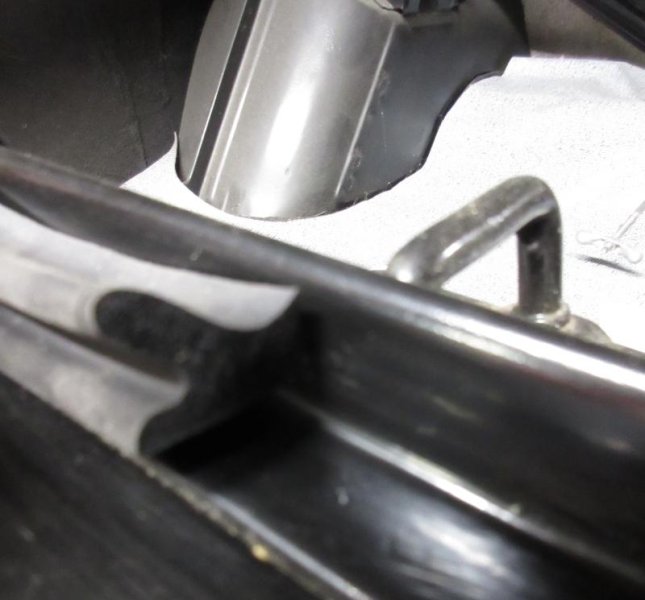 109_trunk_seal.JPG.jpg