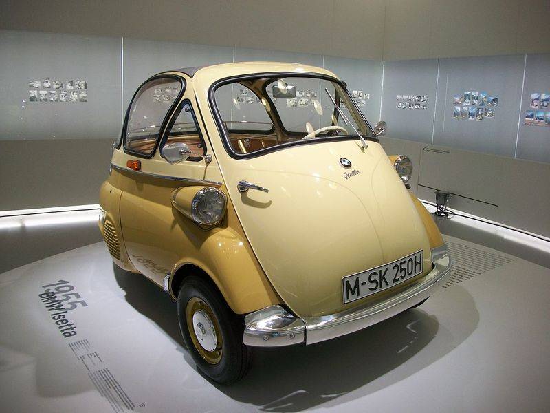 1280px-Muenchen_Isetta.jpg