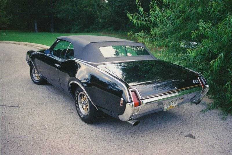 13 - 69 Oldsmobile 442.jpeg