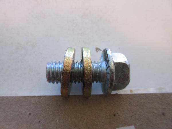14_mystery_bolt_and_washers.JPG