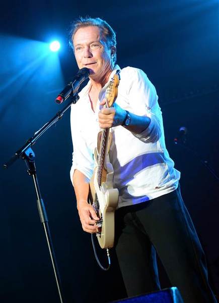 171118-david-cassidy-ew-403p_80ab7b9dfd418840c9b286cf6cb0291f.nbcnews-ux-600-700.jpg