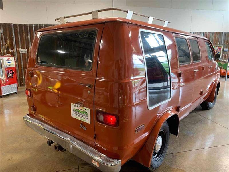 17672003-1977-dodge-ram-van-std.jpg