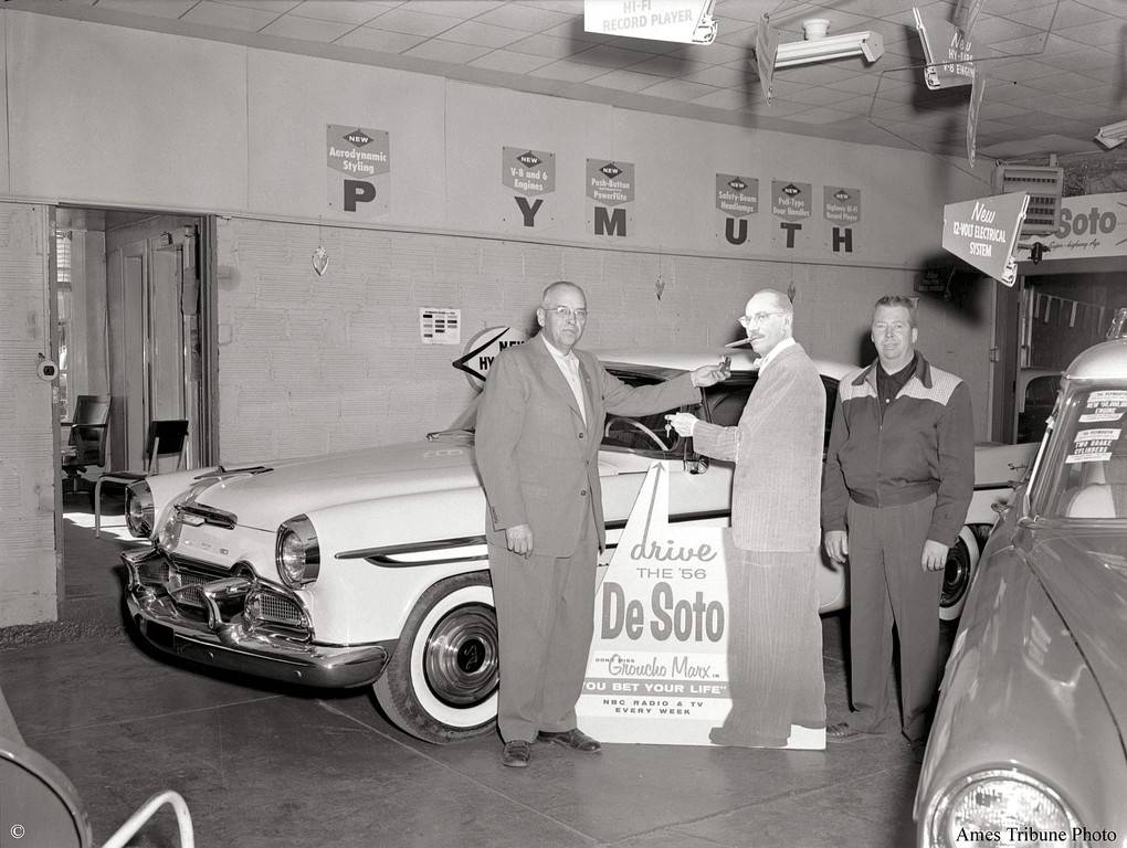 17_1956.04_desoto_car_dealership_c.jpg