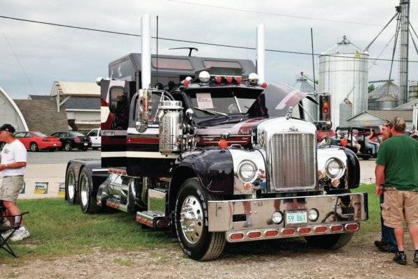 1959-mack-b61.jpg