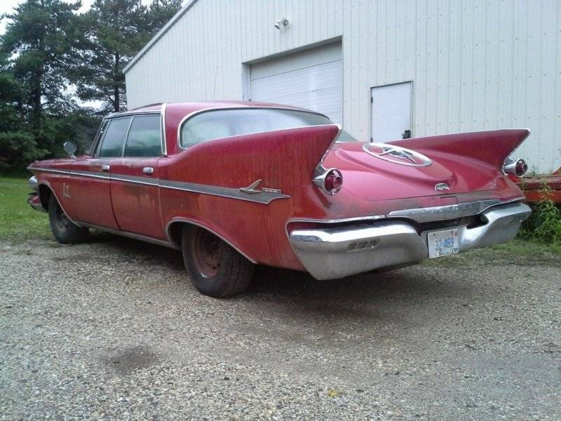 1961-Chrysler-Imperial-Custom.jpg
