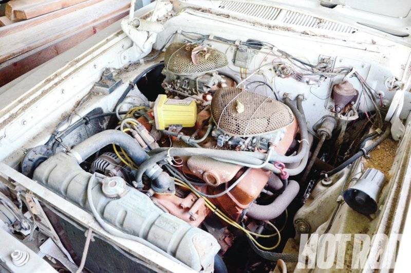 1963-plymouth-belvedere-max-wedge-engine.jpg