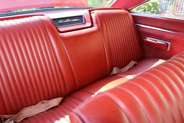 1966-Plymouth-Satellite-backseat.jpg