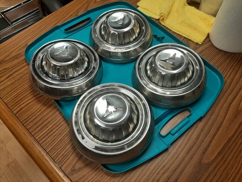 1967 68 Dog dish caps.jpg