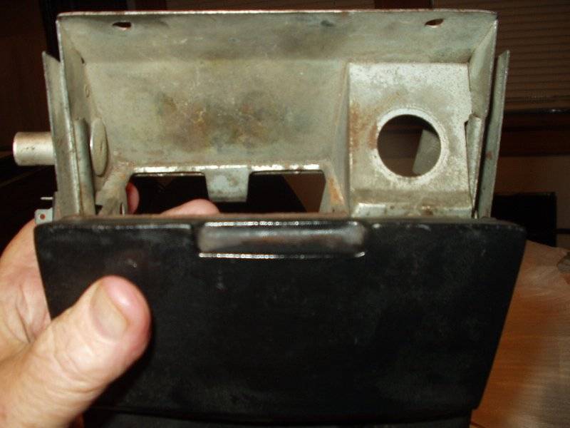 1968 b Body ash tray 2.JPG