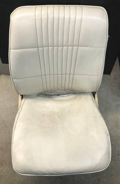 1968 Coronet Bucket Seat.jpg