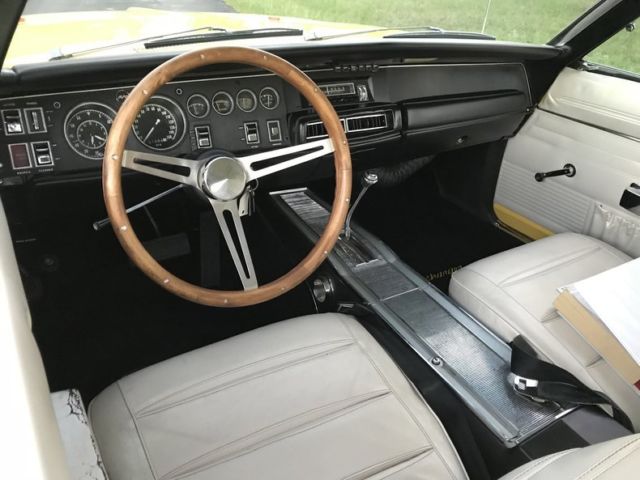 1968-dodge-charger-rt-440-auto-ps-pb-console-buckets-1094-miles-yellow-coupe-440-5.jpg