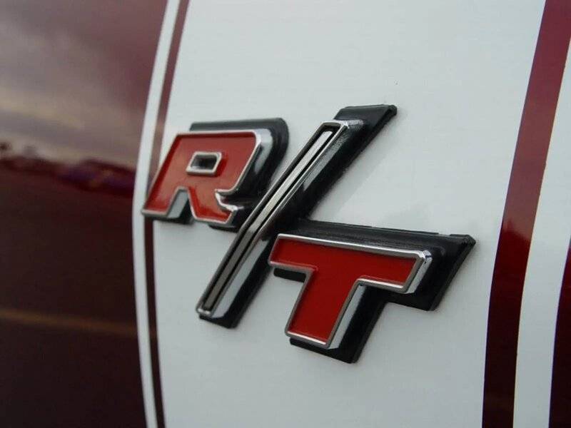 1968-dodge-charger-rt-his-2_1600x0.jpeg