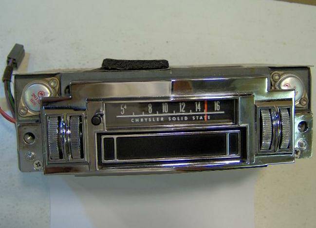 1969-B-body-8-track-radio (1).jpg