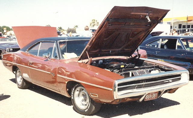 1970 Charger RiT - car show #1.jpg