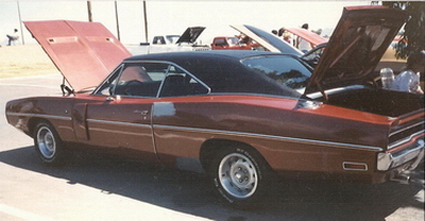 1970 Charger RiT - car show #2.jpg