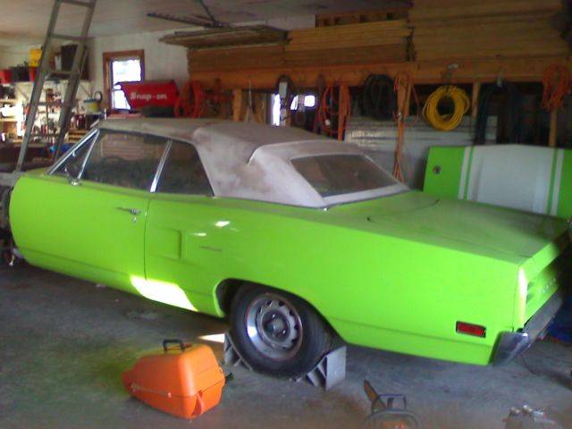 1970-plymouth-road-runner-convertible-4-speed-fj5-limelight-1.jpg