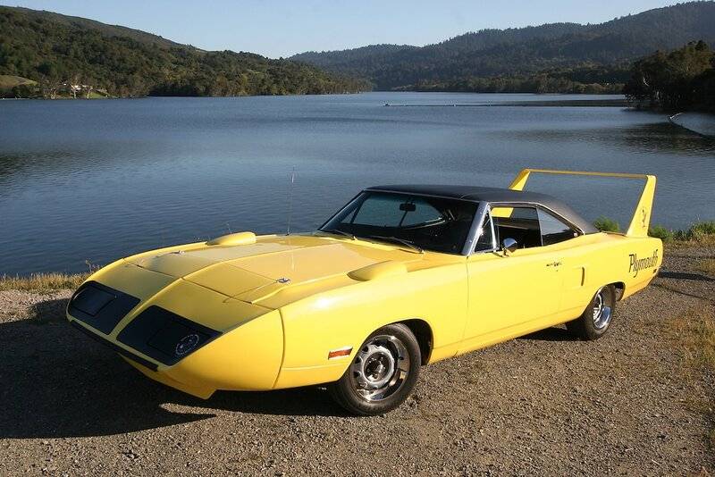 1970-Plymouth-Superbird-Yellow18.jpg