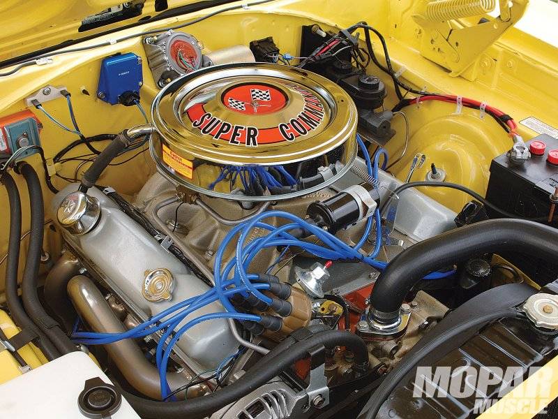 1970_plymouth_road_runner_convertible+engine_bay.jpg