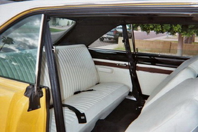 1972 Dart Swinger restored interior - rear - 2005.jpg