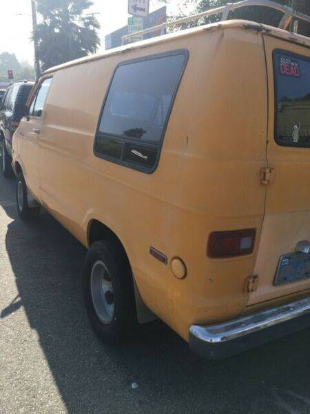 1972-dodge-tradesman-b100-boogie-surf-van-survivor-5.jpg