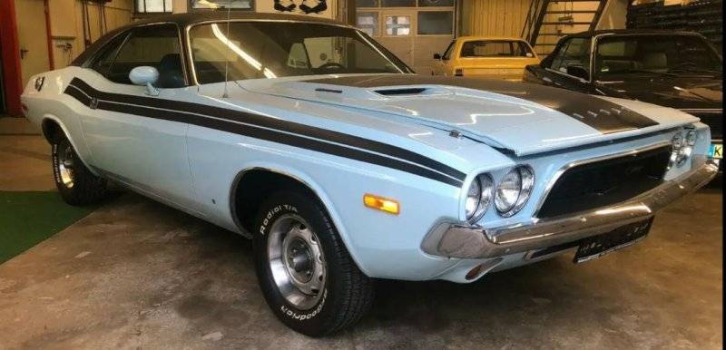 1973-Dodge-Challenger-light-blue.jpg