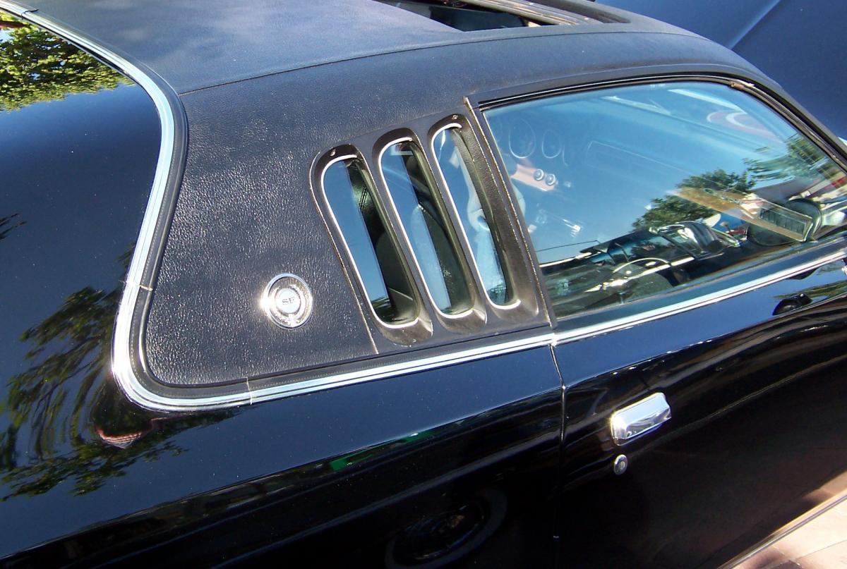 1973 Dodge Charger SE.jpg