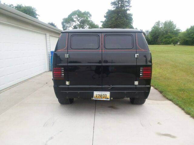 1974-dodge-van-chopped-2.jpg