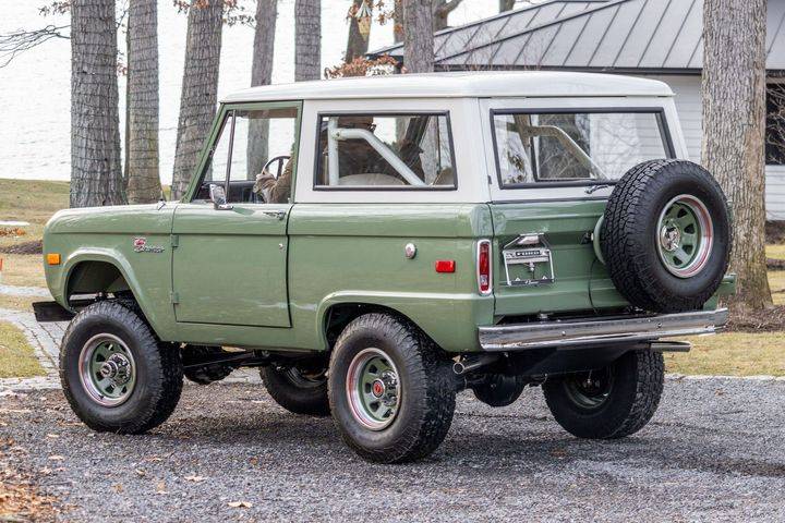 1974 Ford Bronco rear quarter