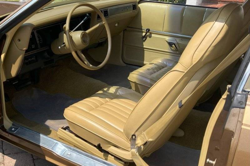 1975_plymouth_road-runner_img_2003-68876.jpg